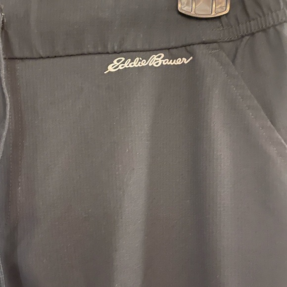 Eddie Bauer Women's Black Capri Joggers with cinch - Picture 3 of 7